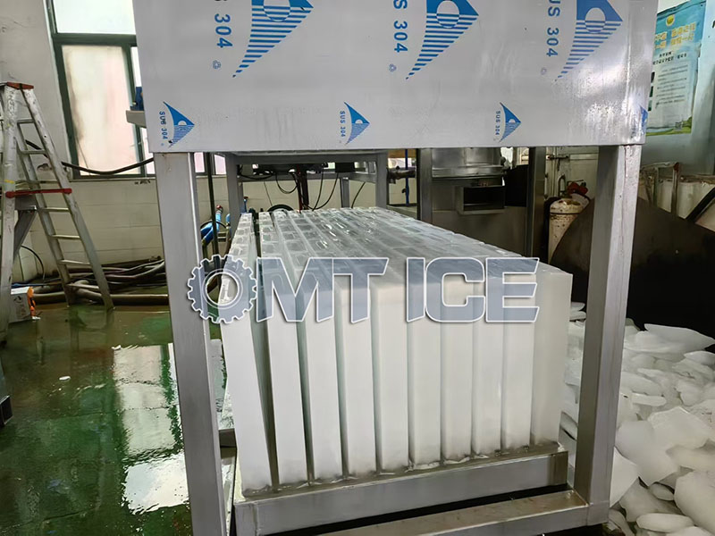 OMT 6Ton Direct Cooling Ice Block Machine Project to Haiti-3 拷贝